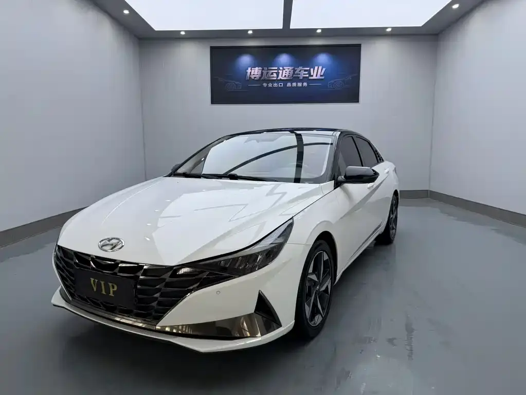 Elantra 2022 1.5L CVT LUX Premium Edition