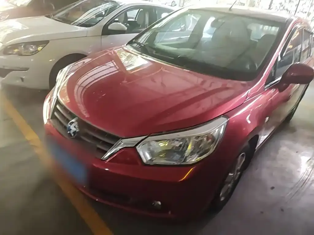 Venucia R50 2013 1.6L automatic luxury version