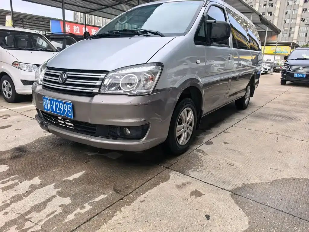 Lingzhi 2018 M3L 1.6L 7-seat comfort model