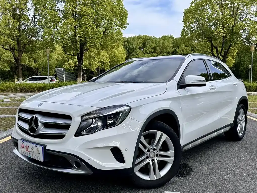 Mercedes-BenzGLA 2016 GLA 200 Dynamic