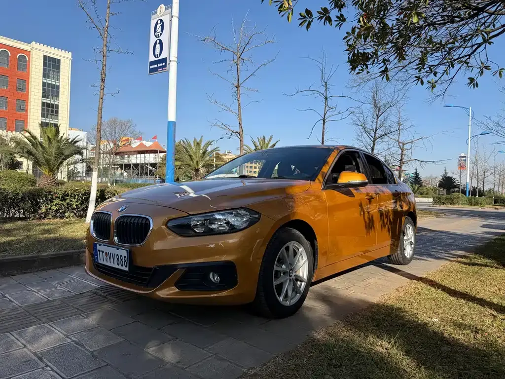 BMW 1 Series 2017 118i Fashion Model