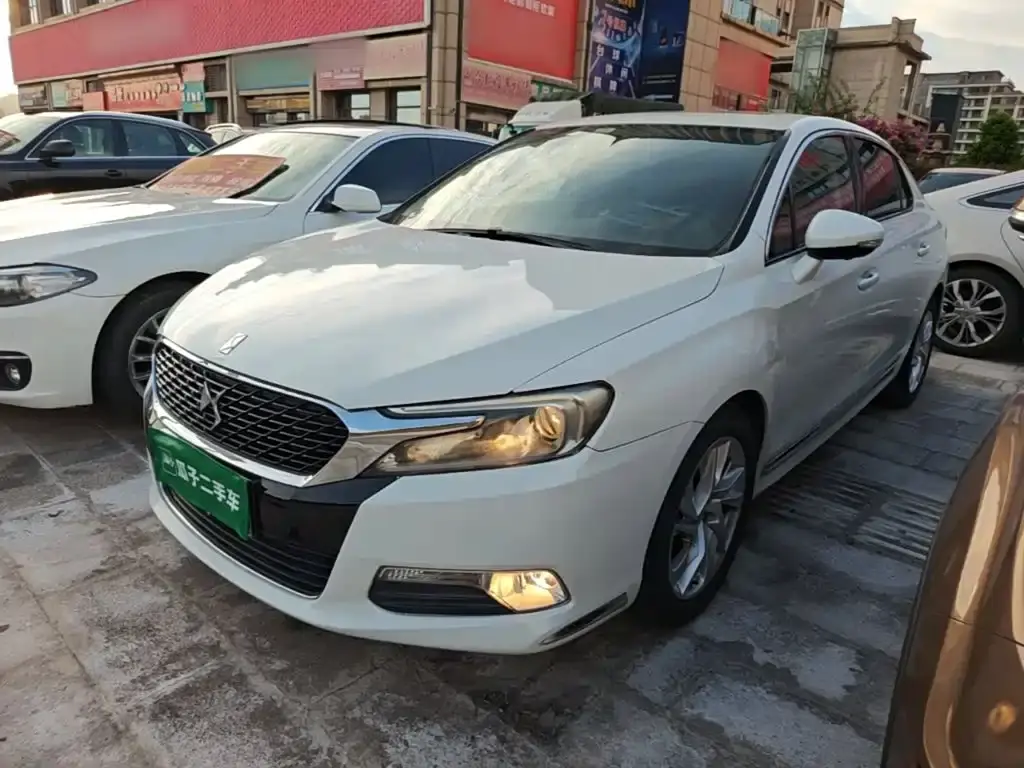 DS 5LS 2014 1.8L elegant version VTi140