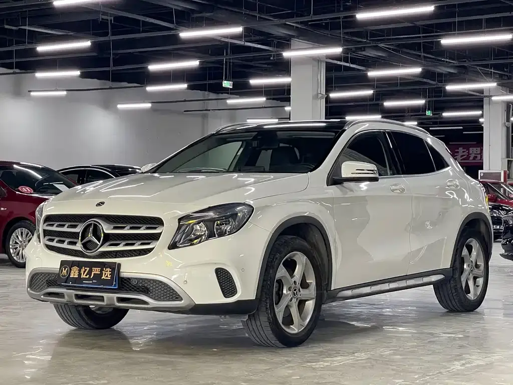 Mercedes-BenzGLA 2017 GLA 200 Dynamic