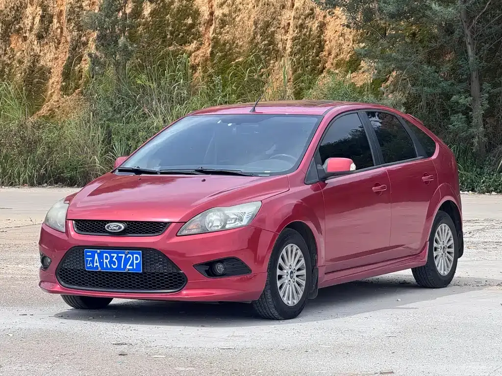 Focus 2013 hatchback classic 1.8L automatic fashion model