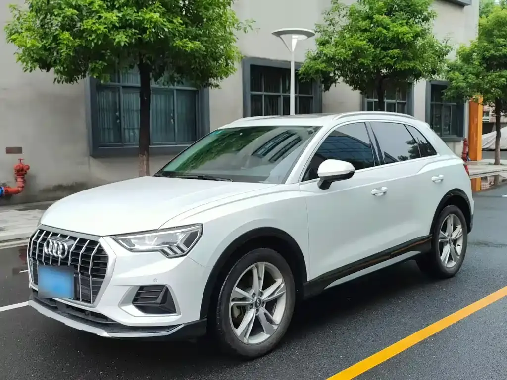 Audi Q3 2020 35 TFSI Fashionable and Elegant