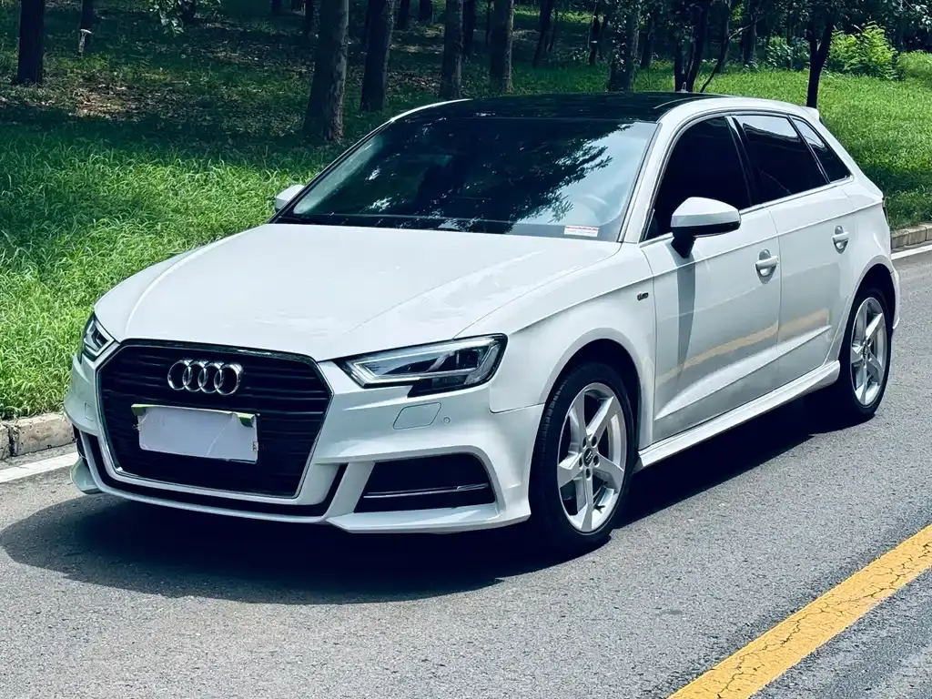 Audi A3 2019 Sportback 35 TFSI Sports National V