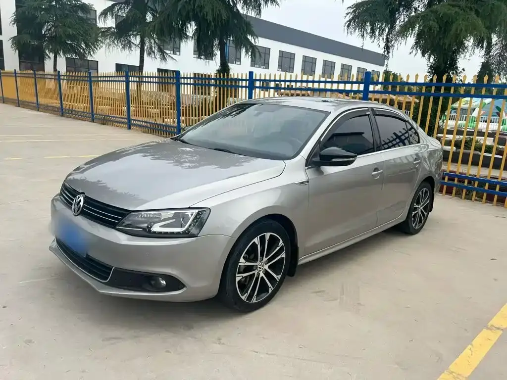 Sagitar 2014 1.4TSI manual luxury model