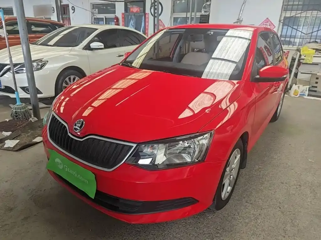 Fabia 2017 1.4L automatic car version
