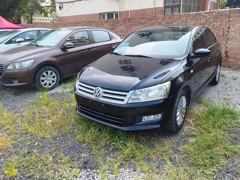 Santana 2013 1.6L manual luxury version